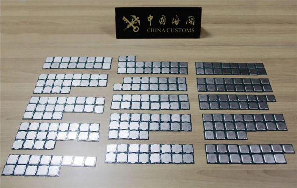 客车司机身体绑256枚英特尔CPU走私 被当场查获
